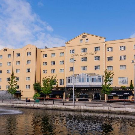 Canal Court Нюри Екстериор снимка
