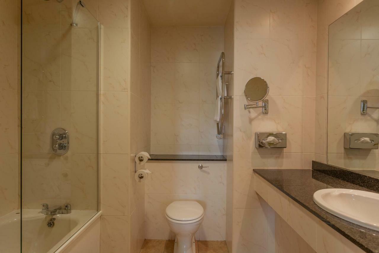 Canal Court Нюри Екстериор снимка